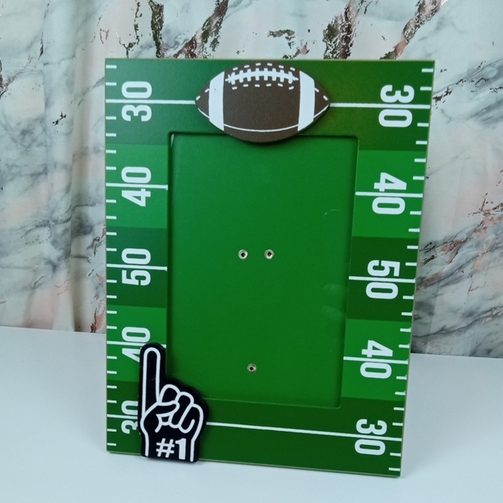 🏠 Green Football Field Picture Frame